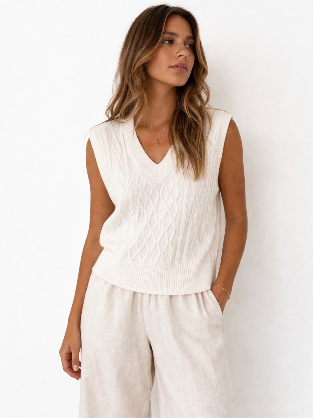 Cable Knit Sweater Vest Cream V Neck Relaxed Minimalist Neutral Size L